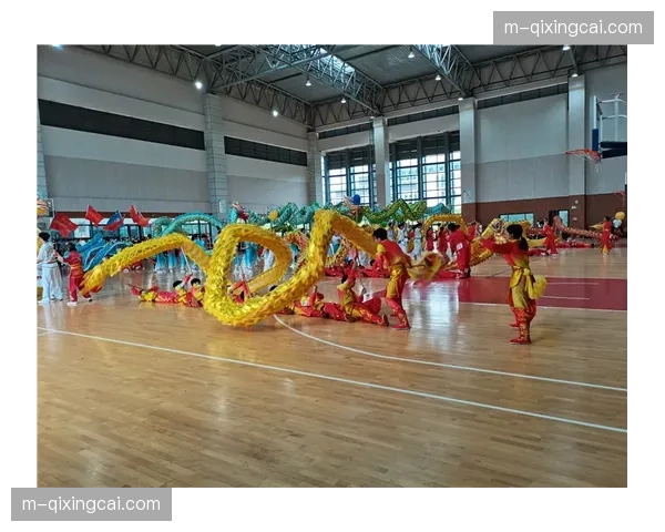 法甲联盟宣布试行“裁判赛后媒体解释”环节,本月起实施 法甲联盟宣布试行“裁判赛后媒体解释”环节,本月起实施