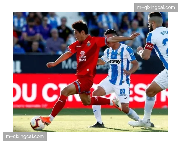 西甲联盟宣布试行2026-27赛季新版客场票务分配方案，以应对球迷冲突